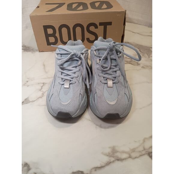 adidas Yeezy 700 V2 Hospital blue size 5 mens used main image 9